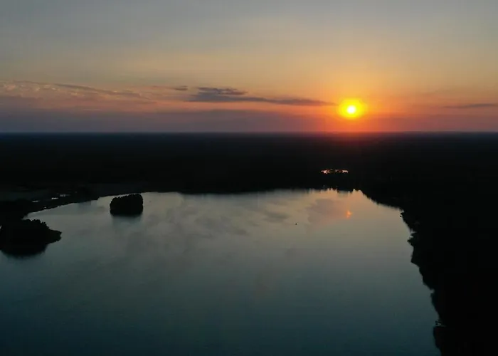 Wypoczynkowy W Lesie Nad Jeziorem Prázdninový dům