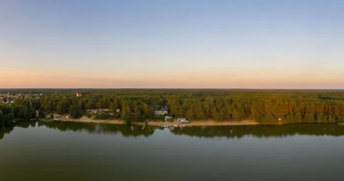 Wypoczynkowy W Lesie Nad Jeziorem * Ocypel