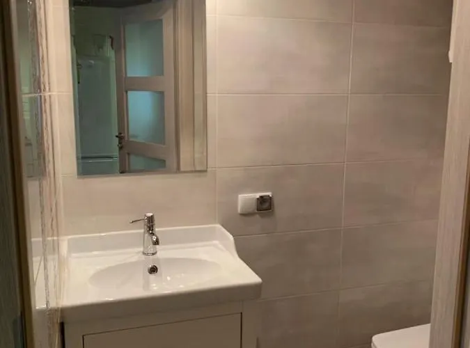 Wypoczynkowy W Lesie Nad Jeziorem Prázdninový dům *